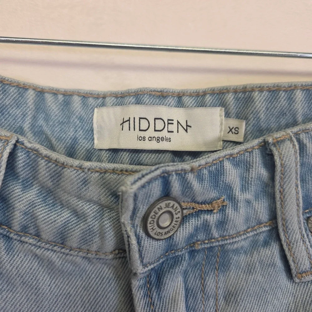 Y2K Hidden Denim Shorts Womens XS Light Wash Distressed Baggy Grunge Skater Edgy